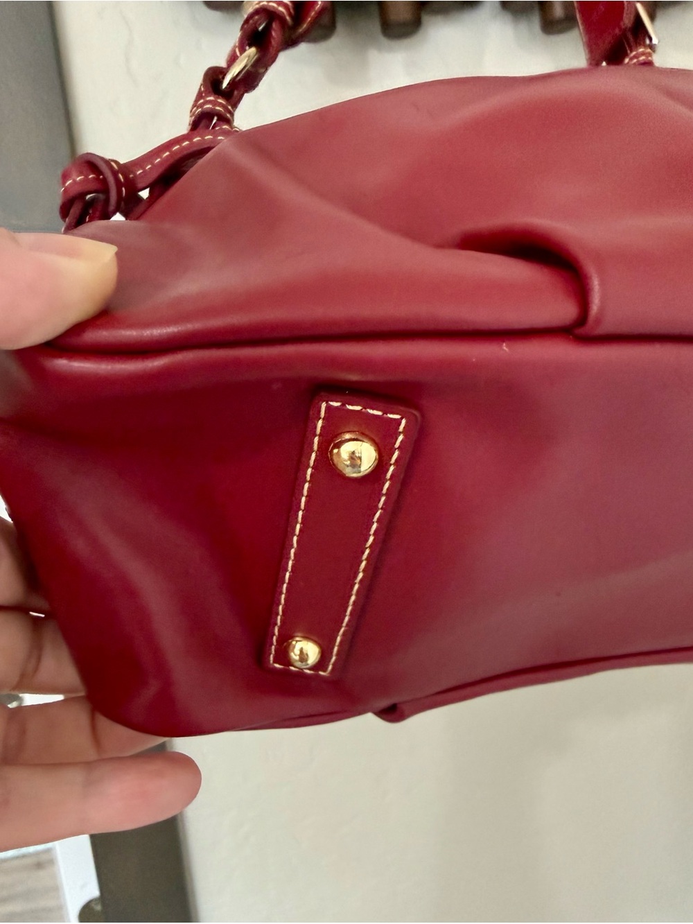 Dooney & Bourke smooth leather Teagan bag in Mulberry with accessories - Picture 6 of 14